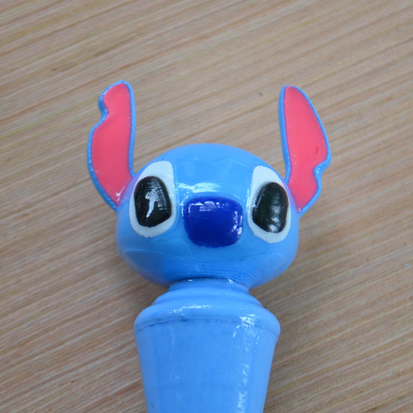 Cute Chunky Ergonomic Crochet Hook with Character Head, Blue Alien, Tapered or Inline, Pain-Relief Crochet Tool for Amigurumi